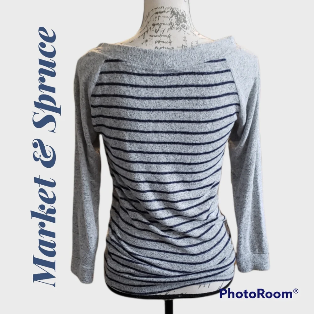 Market & Spruce Sweater - Picture 2 of 4